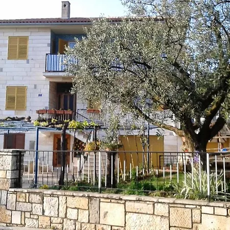 Affordable Avelina With Grill Appartamento *